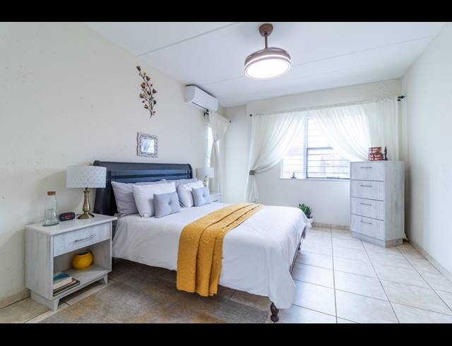 3 BEDROOM TOWNHOUSE FOR SALE IN GLENVISTA